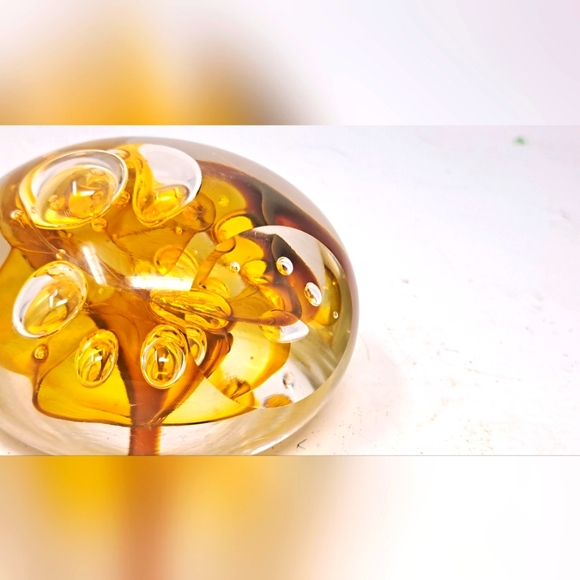 Art Glass Paperweight With Amber Swirl Inside - Picture 5 of 6